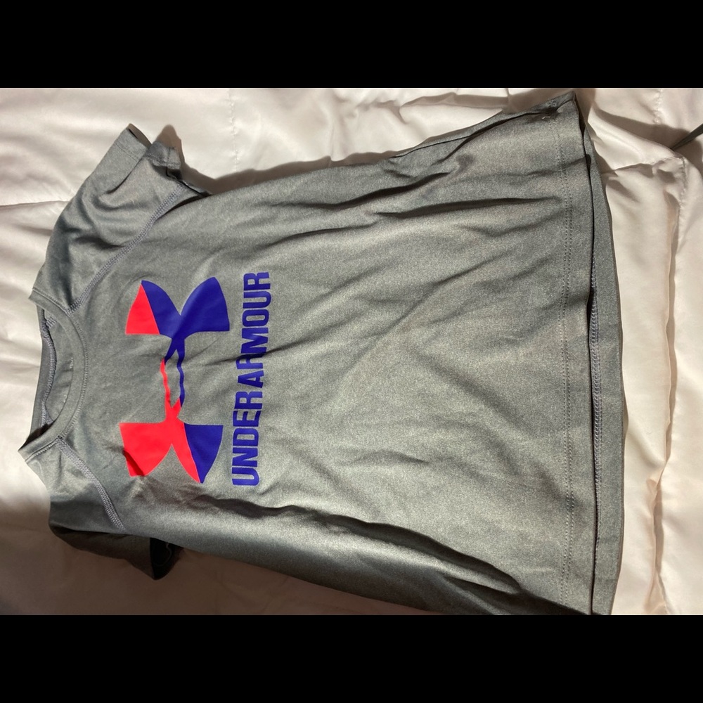 Girls under armor heatgear tee